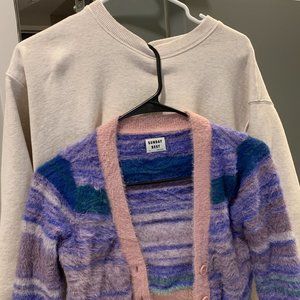 Aritzia TOPS Buy 2 Get 2 Free!